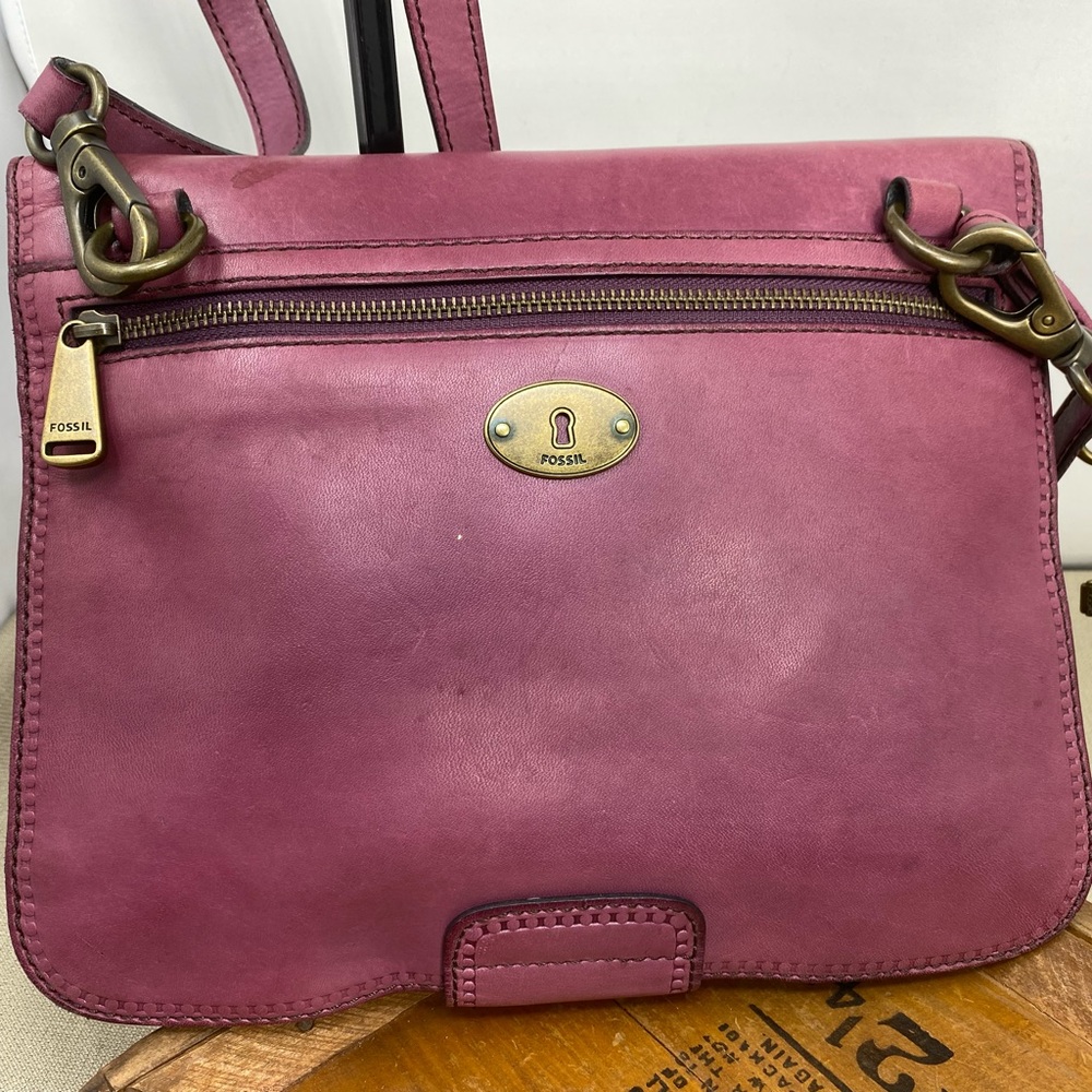 Fossil Flap Turnlock Crossbody In Raspberry - image 2